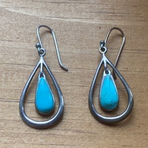 Sterling silver and turquoise earrings🌺